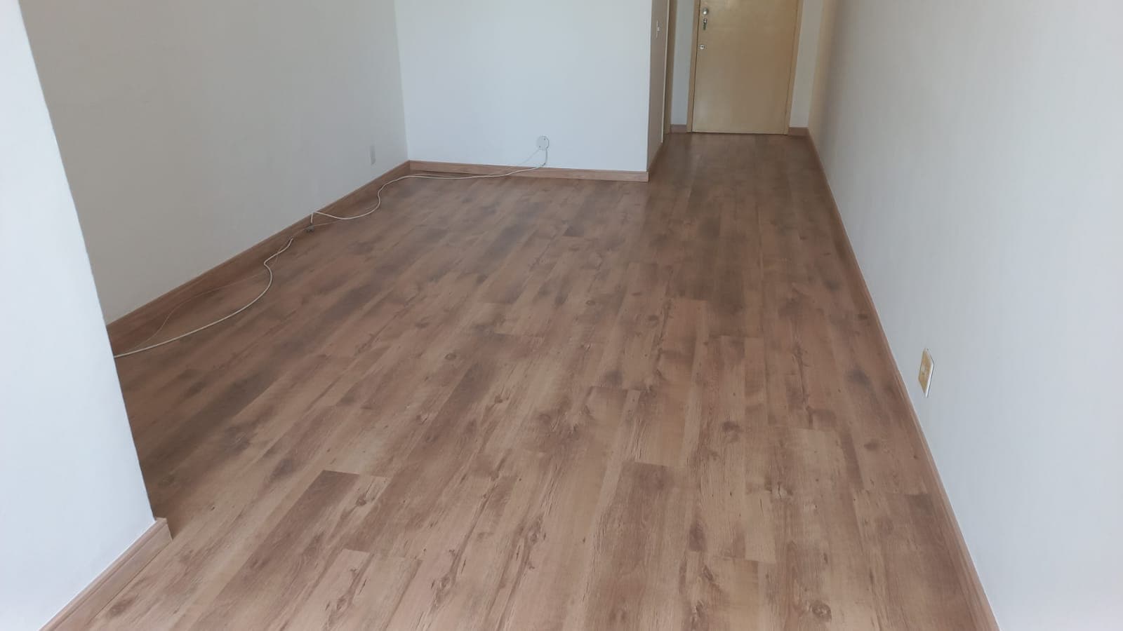 Piso Laminado Eucafloor Prime Click Cacau Rodapé Cor Do Piso