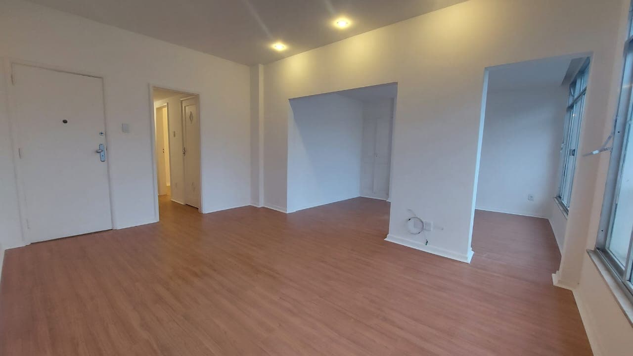 Piso laminado Eucafloor Prime Click Nogueira Malaga