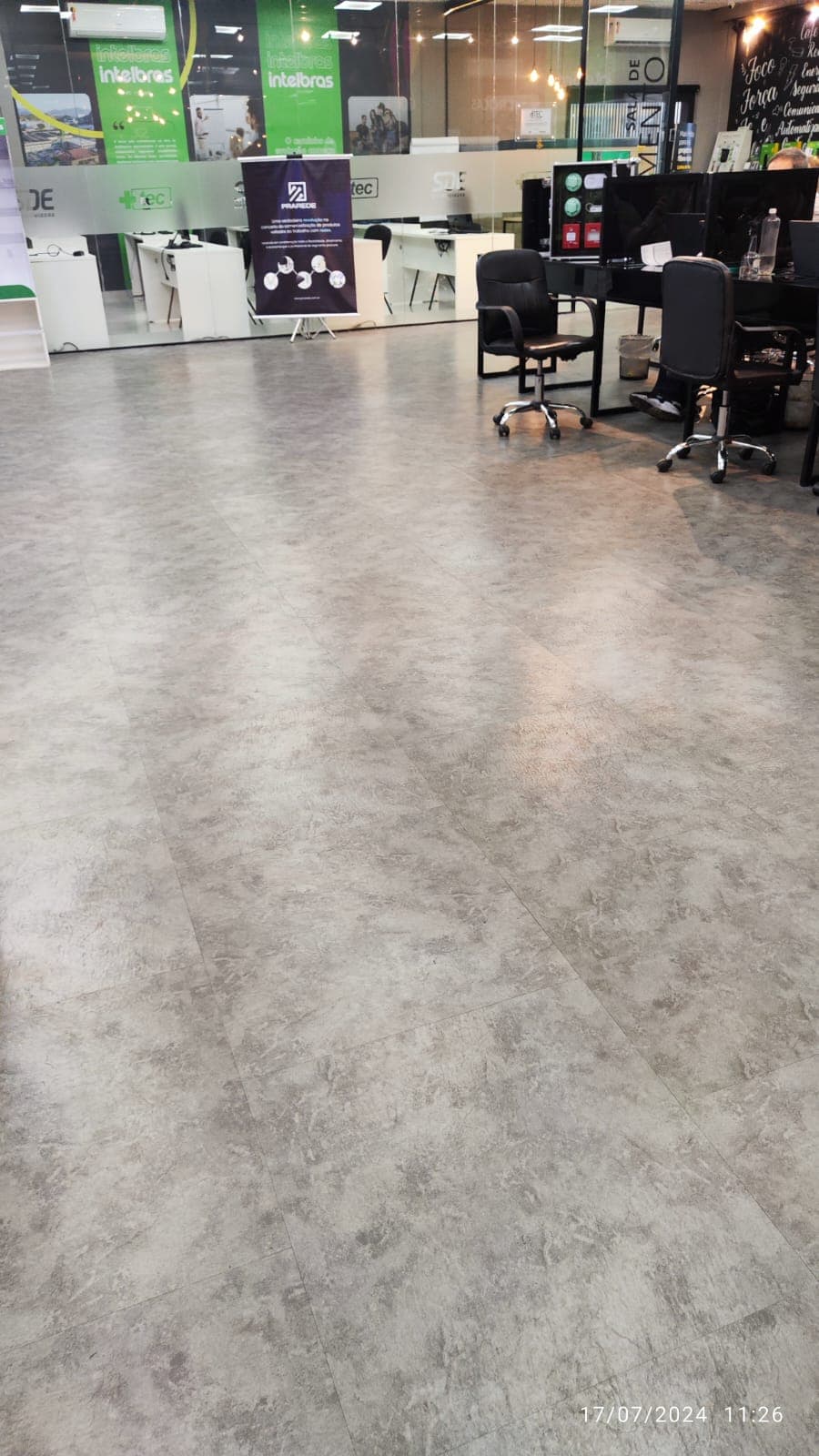 Finottato Quadratta Cinza Urbano