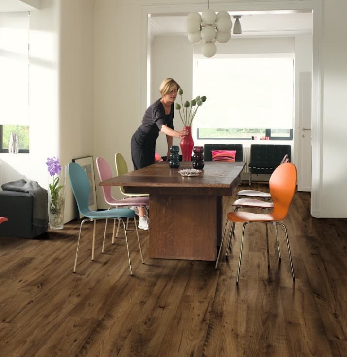 Quick-Step Eligna Wide Castanheiro Escuro Restaurado 3785